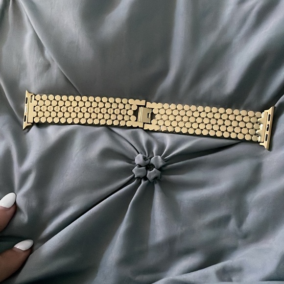 Gold honey comb Apple Watch band - Picture 3 of 3